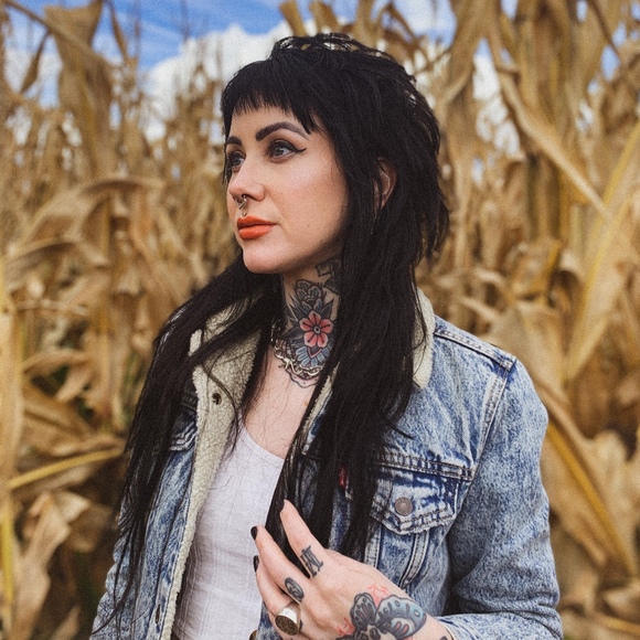 Meet your Posher, Posh - Picture 3 of 3